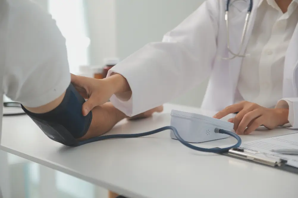Male Doctor Uses Blood Pressure Monitor Check Body Pressure Pulse Patients Who Come Hospital Checkups Medical Treatment Health Care Concept Cropped